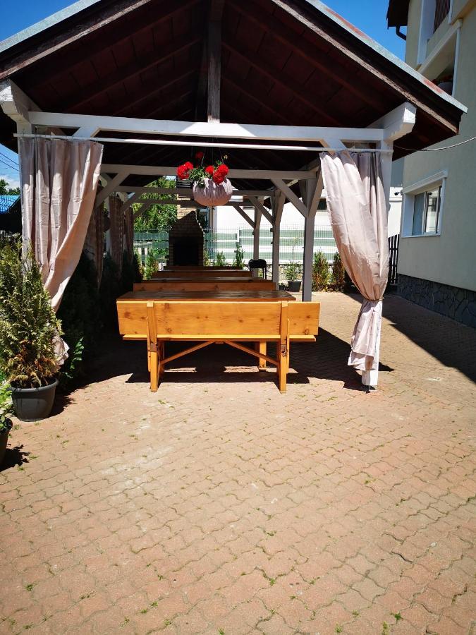 Casa Liana Hotel Buşteni Exterior foto